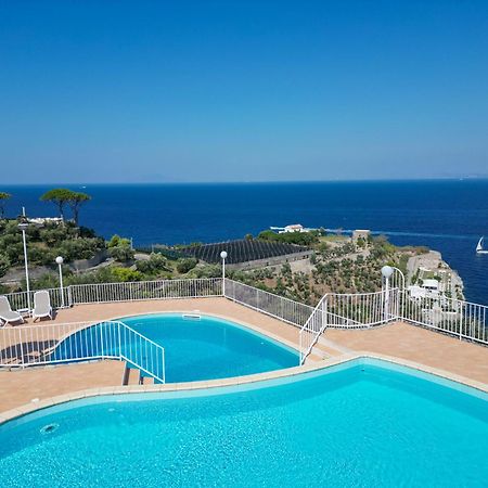 Villaggio Villa Lubrense Massa Lubrense Exterior foto