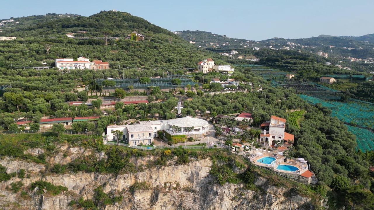 Villaggio Villa Lubrense Massa Lubrense Exterior foto