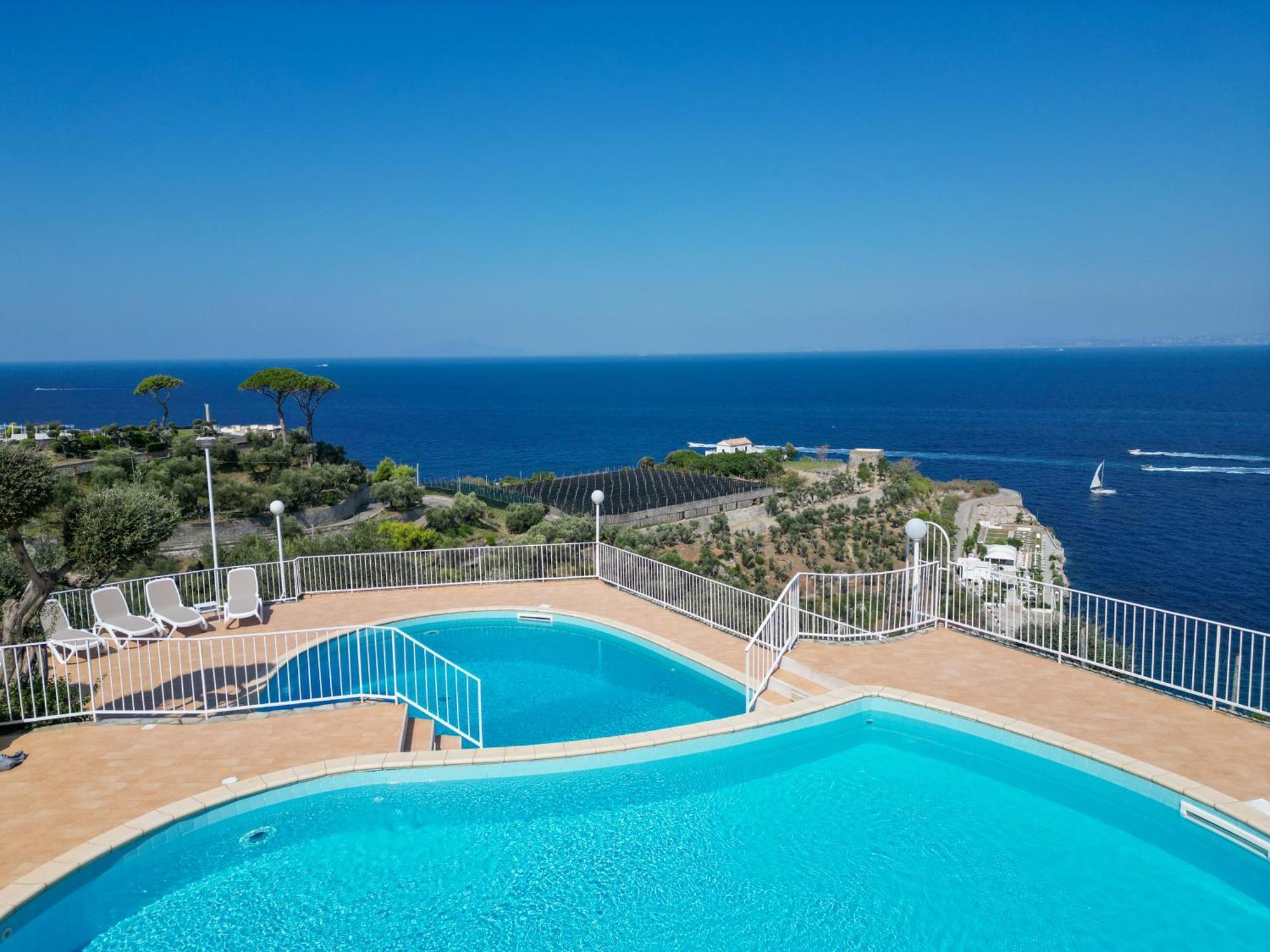 Villaggio Villa Lubrense Massa Lubrense Exterior foto